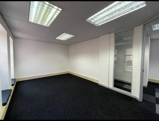 277M² OFFICE TO LET IN HURLINGHAM
